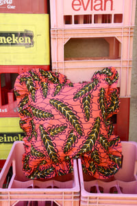 Image 4 of  Coussin Marcel corail 