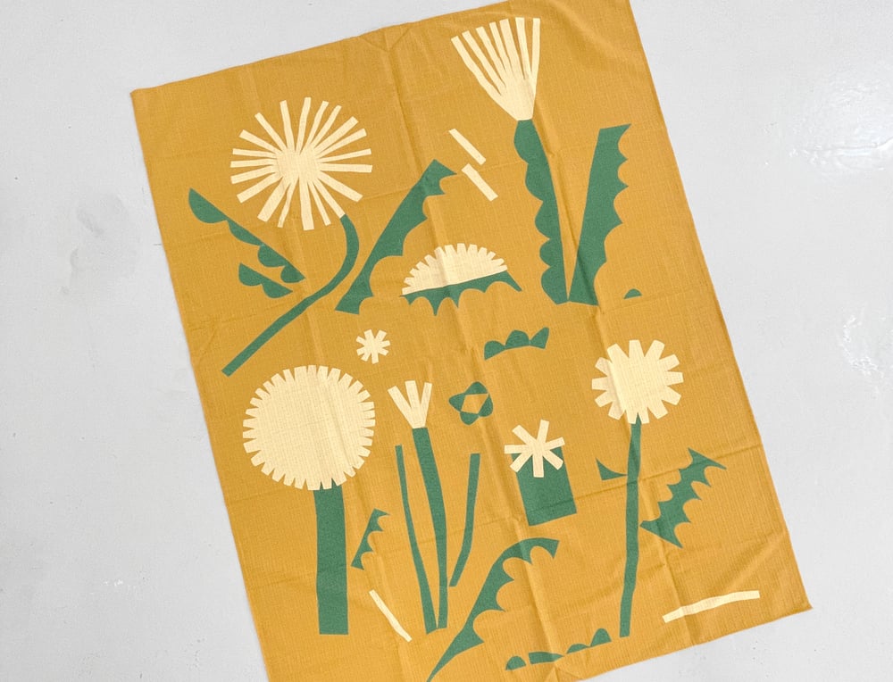 Image of LARGE WALL HANGING - DANDELION