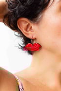 Aros labios rojos