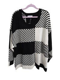 Image 1 of Black & White Size 2X Sweater