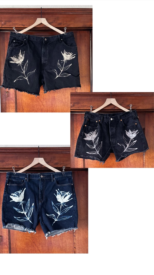 Image of WILD ROSE SHORTS 