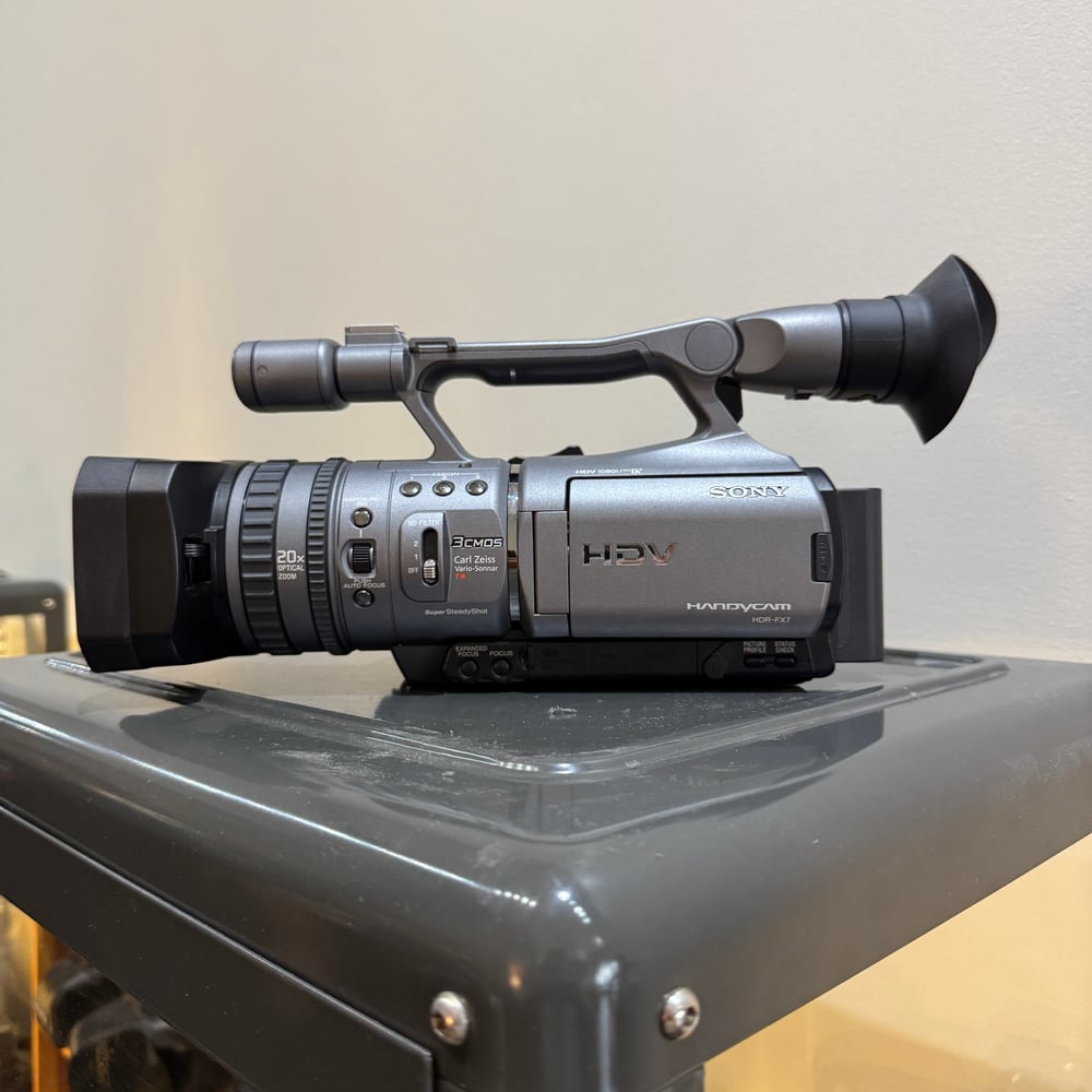 Image of Sony DCR HDR-FX7 (3003739)