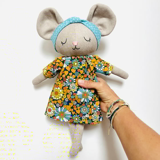 Image of i v a n k a 