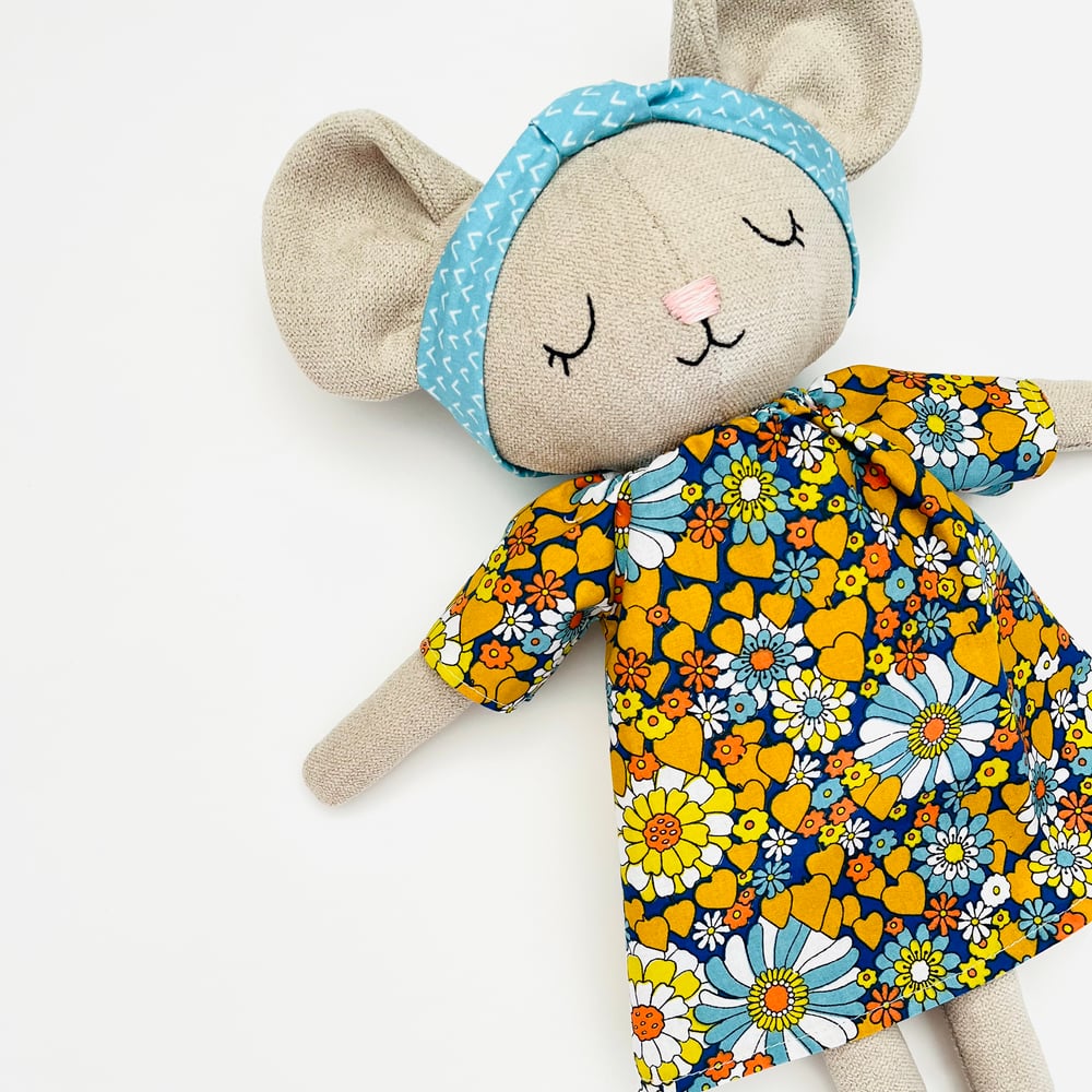 Image of i v a n k a 