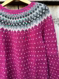 Image 2 of Eärendil - Icelandic wool sweater - Raspberry pink - Ready to ship