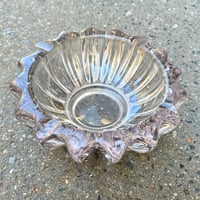 Image 2 of Ancien grand cendrier en verre moulé Art Déco de Pierre D’Avesn - Vide-poche Art Déco