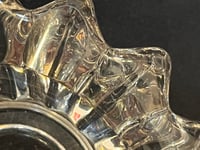 Image 11 of Ancien cendrier en verre moulé Art Déco de Pierre D’Avesn  Vide-poche Art Déco