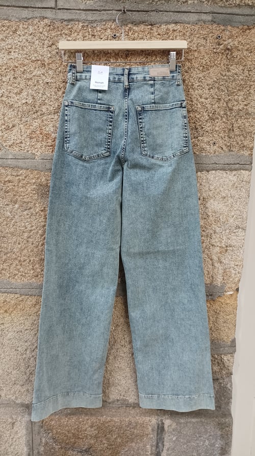 Image of 2-Nuparis Long Jeans Bleached Blue