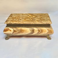 Image 3 of Boîte à bijoux en marbre onyx et pied pattes de lion en bronze de style XIXe - vintage 1970s