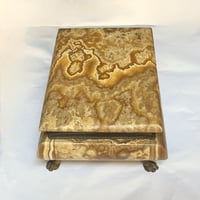 Image 7 of Boîte à bijoux en marbre onyx et pied pattes de lion en bronze de style XIXe - vintage 1970s