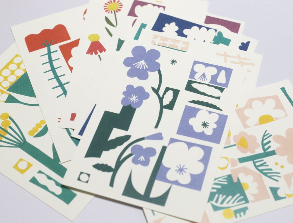Image of NATURAL FLOWERS SET OF POSTCARDS