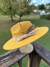 Image 4 of Daffodil Lament