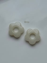 Image 4 of Resin Flower Charms