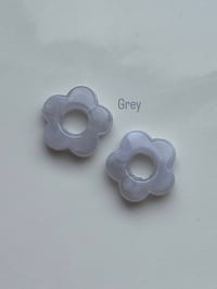 Image 7 of Resin Flower Charms