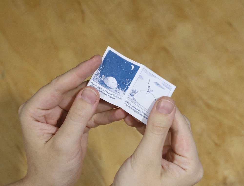 Image of MINI BOOK - Příběh o kulatém pískovci (PREORDER)