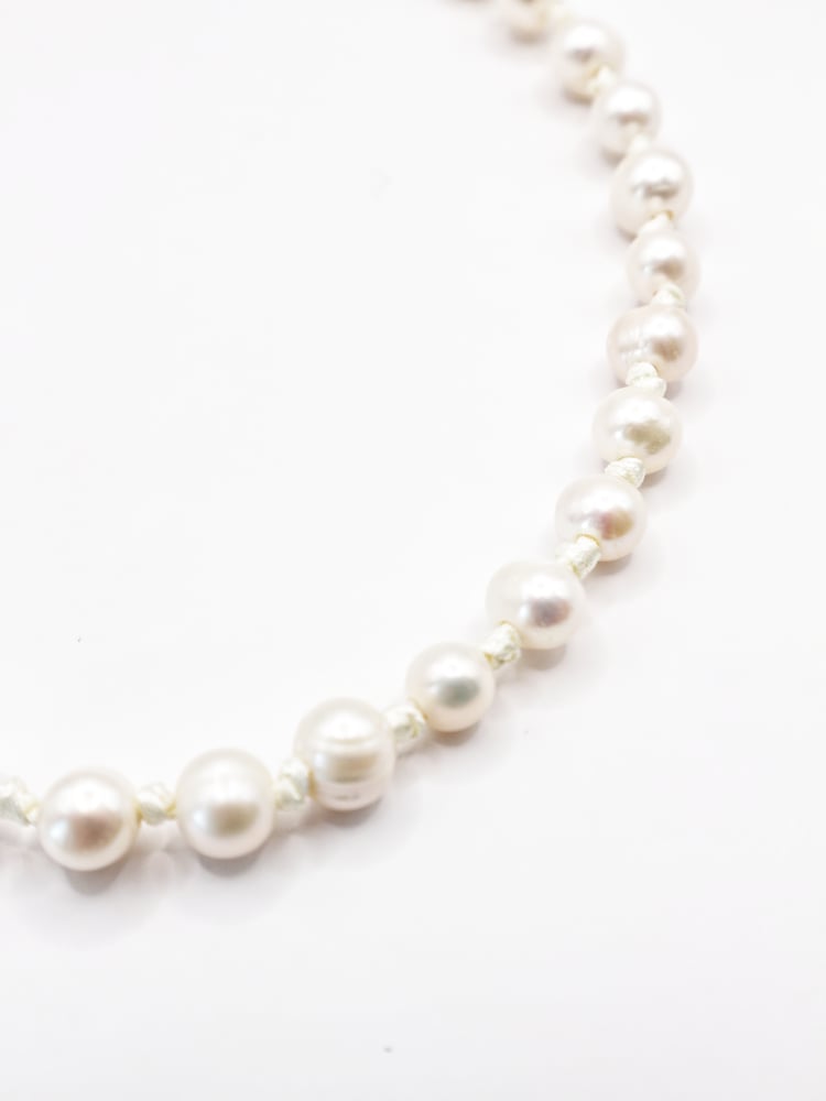 Image of Classic Pearl choker