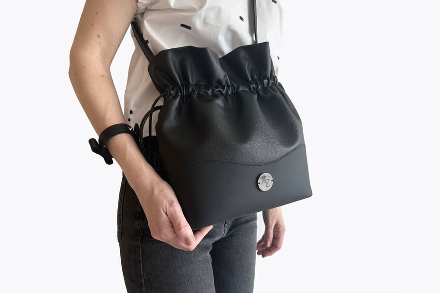 Image of AZ Ota Black Wave