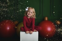 Image 1 of Wednesday November 26th, 2025.  Green Mini Sessions  Retainer Only 