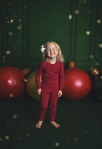 Image 4 of Wednesday November 26th, 2025.  Green Mini Sessions  Retainer Only 