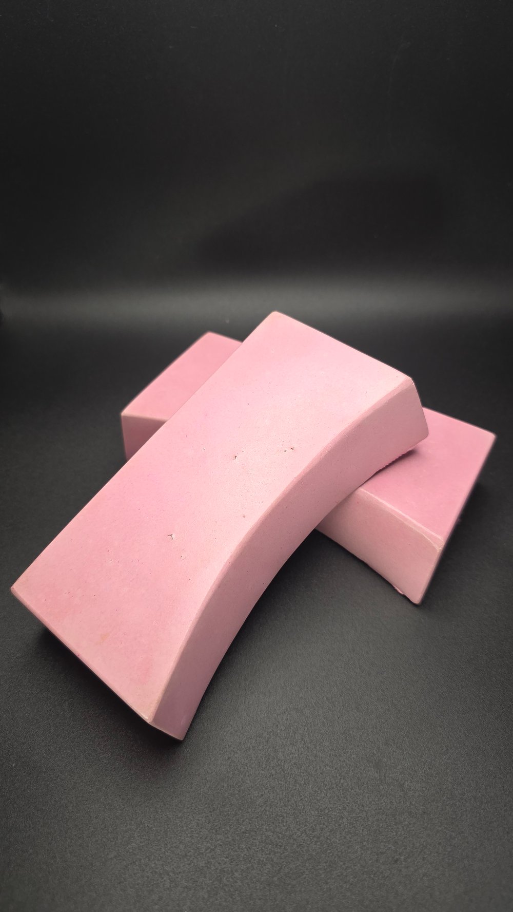 Image of Widdle Curved Cwete Wedge