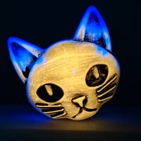 Image 2 of Kitty- white to orange/violet glow