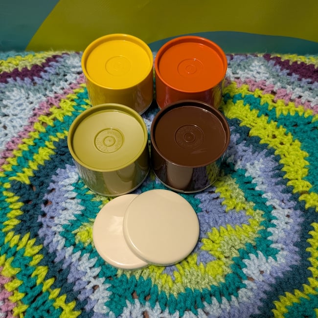 4pc Vntg Tupperware Spice Shaker Set