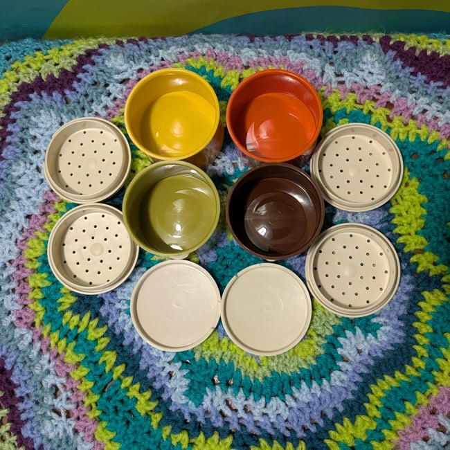 4pc Vntg Tupperware Spice Shaker Set