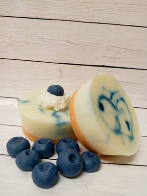 Image of Blueberry Cheesecake wax Melts/Fake food melts/ food wax melts/ realistic cheesecake wax melt