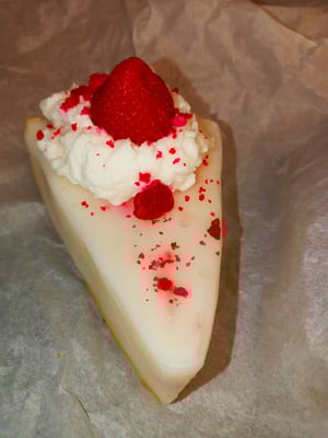 Image of Strawberry Cheesecake wax melt/Cheesecake wax melt/bakery scented wax melt/fake food/