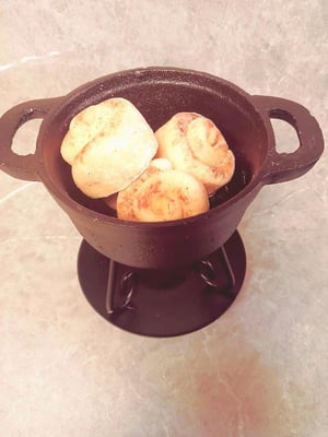 Image of Cast iron wax warmer/Cast iron dutch oven wax warmer/ wax warmer/ home decor/ wax melt warmer