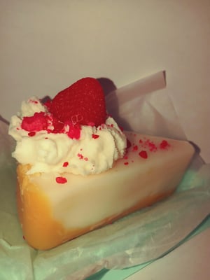 Image of Strawberry Cheesecake wax melt/Cheesecake wax melt/bakery scented wax melt/fake food/