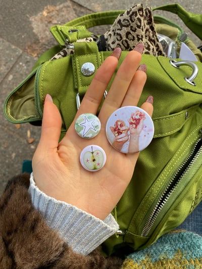 Image of button set 