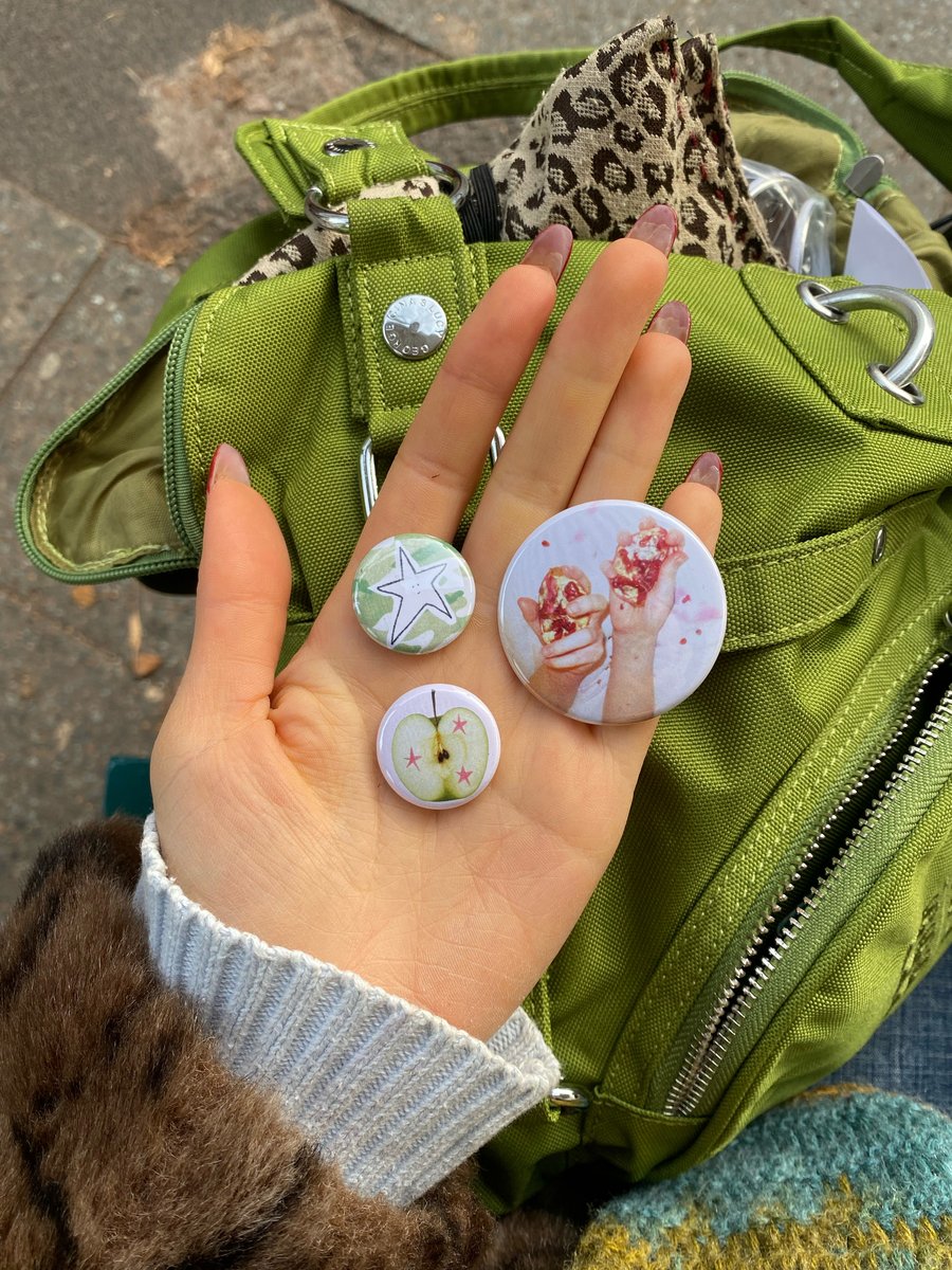 Image of button set 