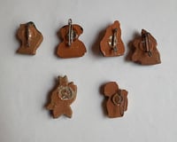 Image 4 of Pre-WW2 (Nazi Germany) Winterhilfswerk (WHW) des Deutschen Volkes Clay Pins, Lot #2