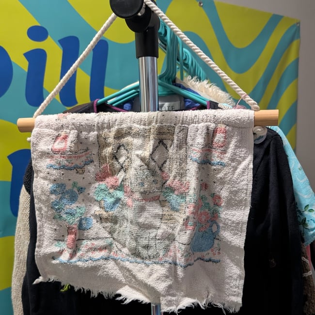 Vntg Cottagecore Upcycled Towel Kitty Cat Wall Hanging