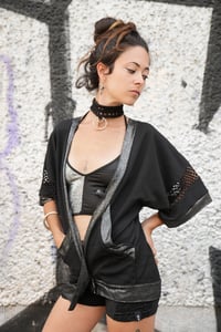 Image 4 of KIMONO HAKUTO | BLACK AND SILVER VERSION