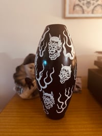 Henya mask flame vase