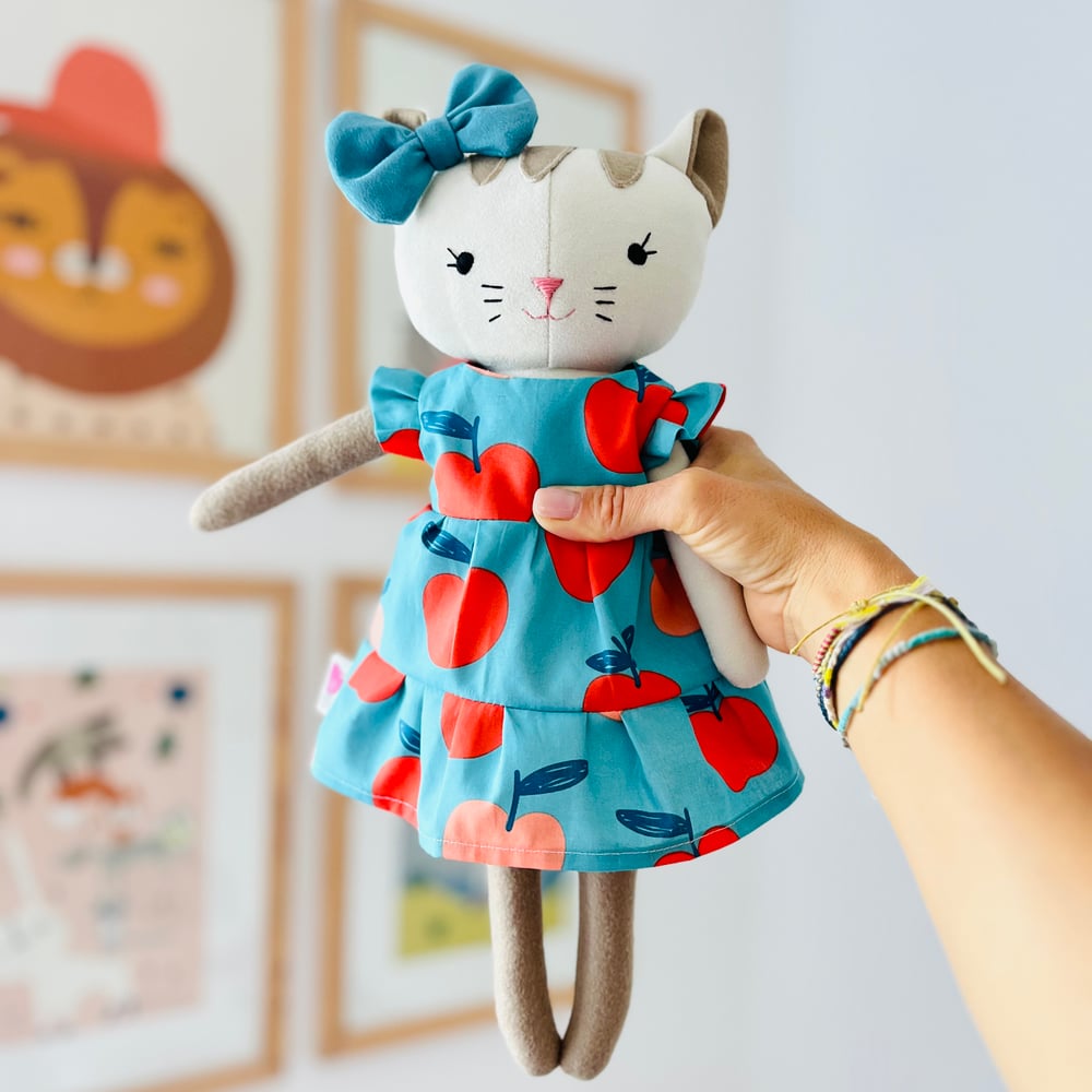 Image of • f r i d a • 