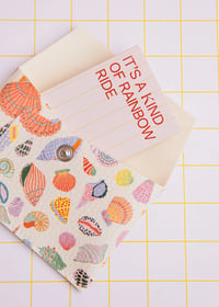 Image 3 of Tarjetero conchas beige de Ecke