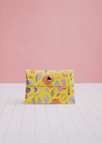 Image 1 of Tarjetero conchas lima de Ecke