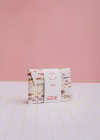 Image 2 of Copy of Tarjetero Peces beige de Ecke