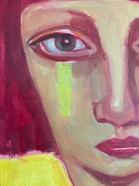 Image 2 of MUJER CON CHAQUETA