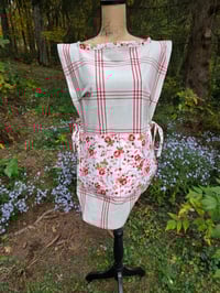 Image 5 of Cotton Kitchen Smock Apron in Cheerful Peonies