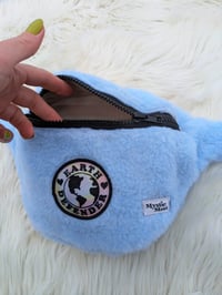 Image 2 of Earth Defender - Mid-Size 