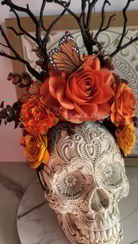 Image 5 of Monarchs and roses