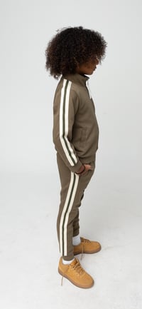 Image 2 of Hunter Set