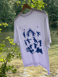 Image 1 of the happy nation tee