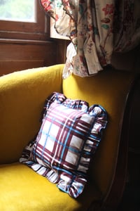 Image 1 of Coussin Marcel carreaux 