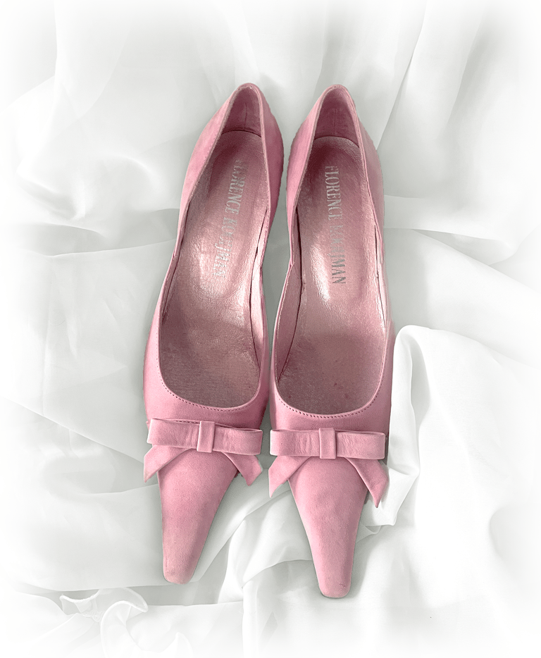 Bow vintage pumps