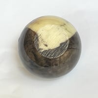 Image 5 of Presse-papier sculpture Hibou ou chouette en albâtre  sculptée à la main . Vintage 1970 